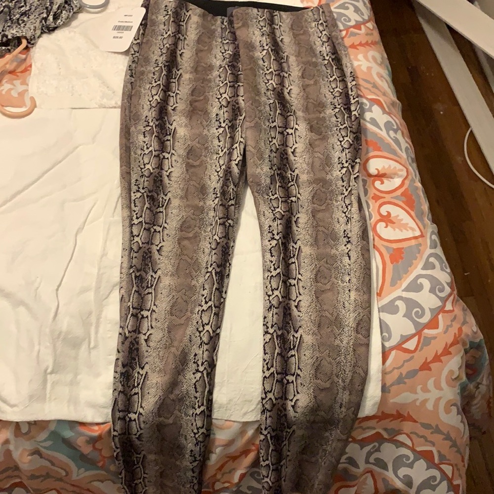 NWT Snake Skin Print Leggings (Stretchy at waist)